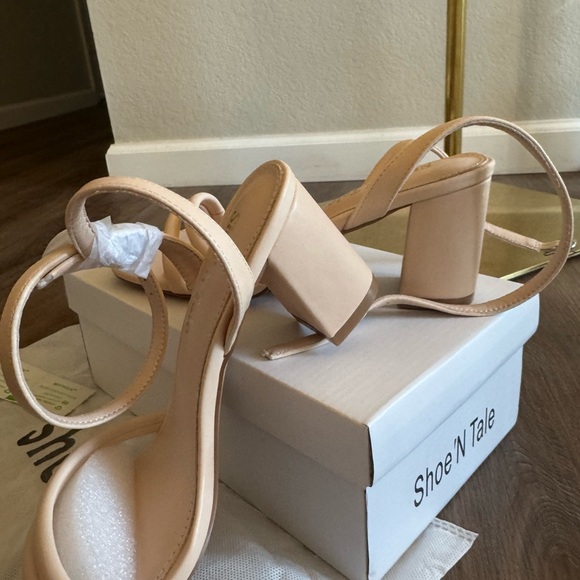 ShoeNTale Cream Block Heel Sandals - Picture 7 of 7
